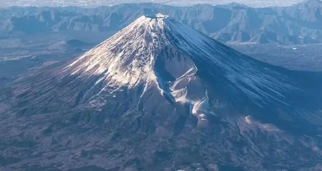 火山为何会爆发？地球内部为何是热的？