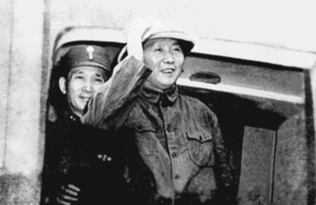 毛泽东来重庆谈判，蒋介石为什么不敢对他动手？